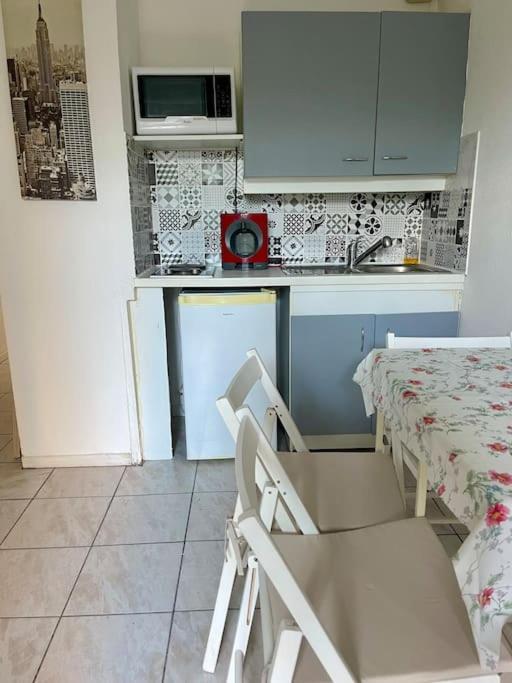 Joli Appartement Avec Piscine Sète Exteriér fotografie