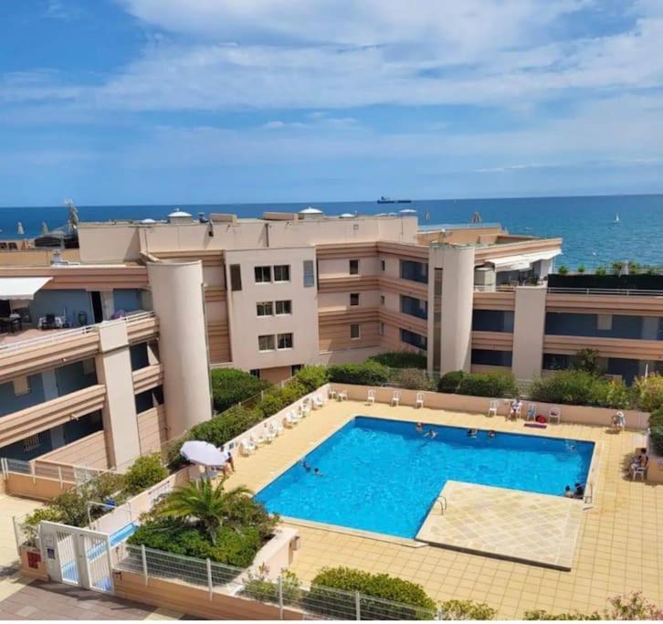 Joli Appartement Avec Piscine Sète Exteriér fotografie